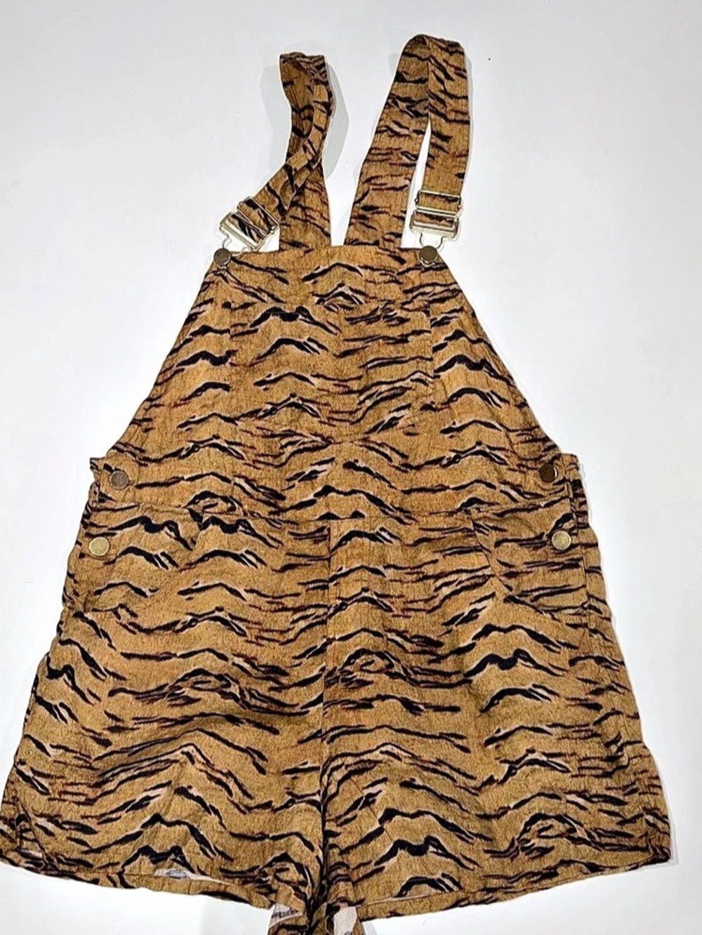 WEWOREWHAT Basic Linen Short Overalls Tiger Print Small